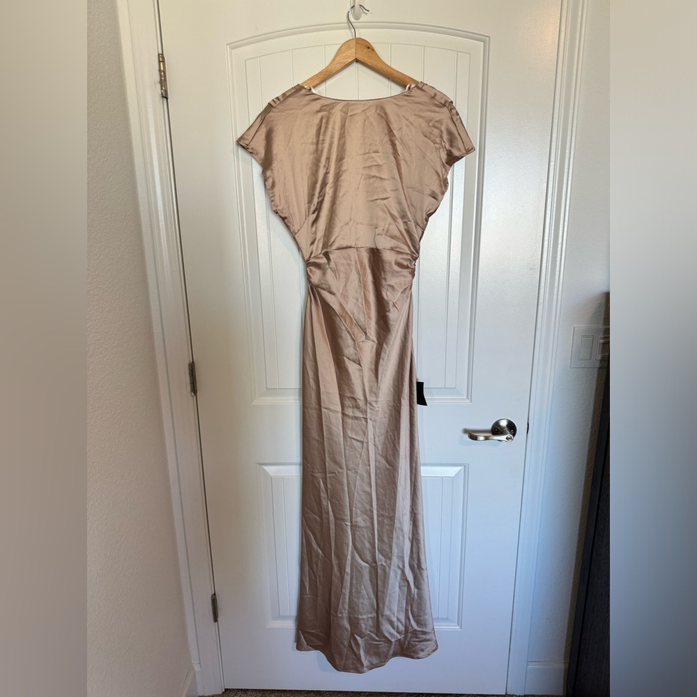 Lulu's Champagne Color Satin Low Back Maxi Dress size Small NWT